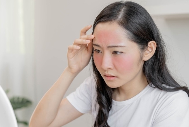 Không dưỡng ẩm đủ dẫn đến da yếu mỏng và dễ nám